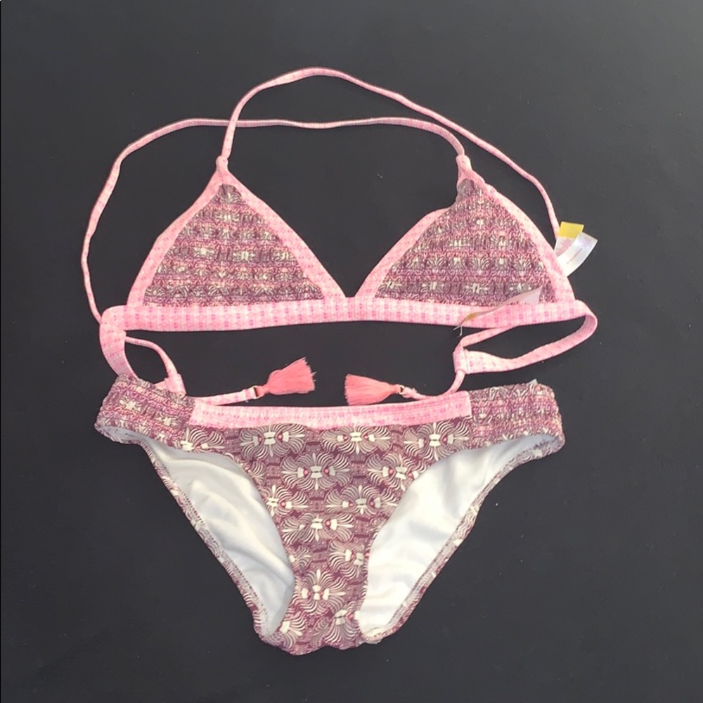 Pink Patterned Bikini 💓 - Picture 2 of 6
